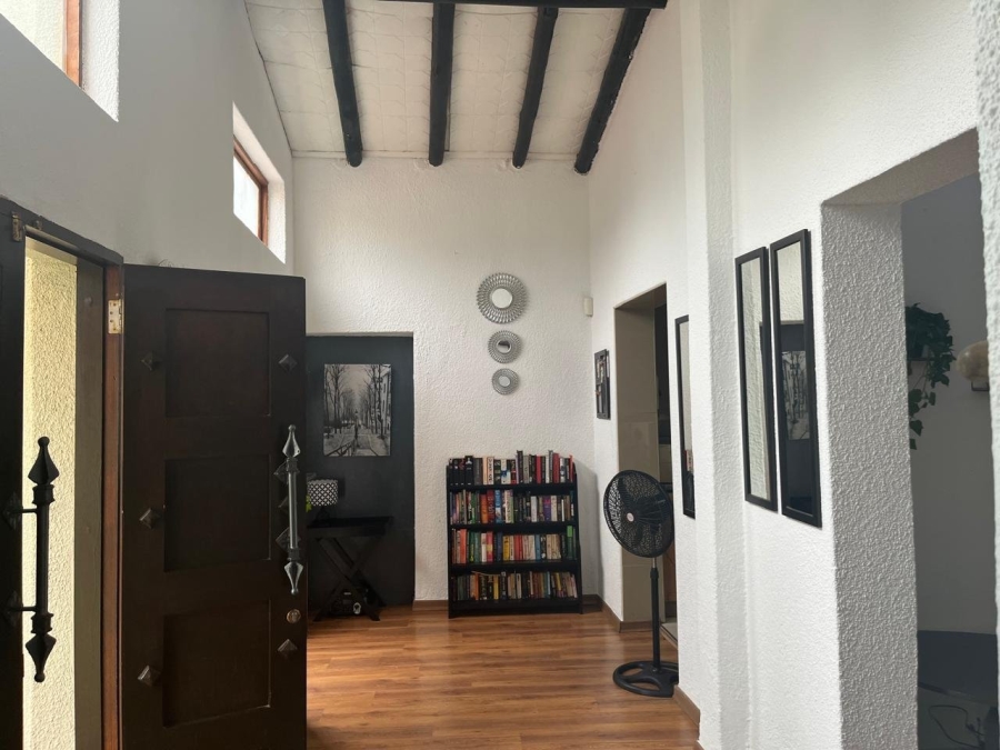 7 Bedroom Property for Sale in Farrarmere Gauteng