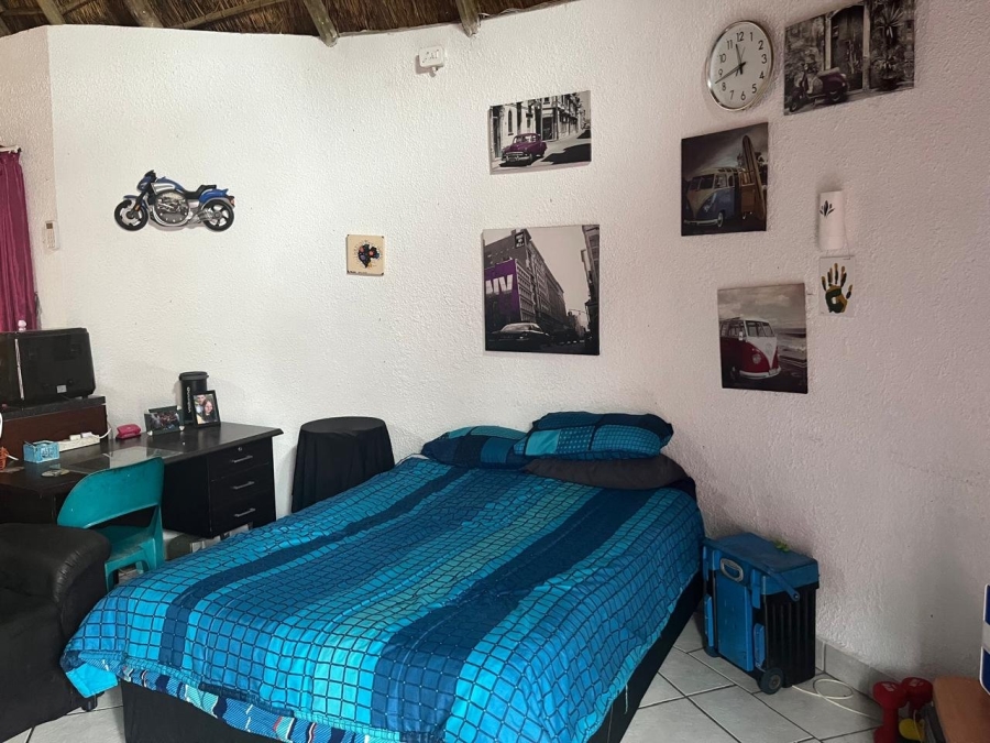 7 Bedroom Property for Sale in Farrarmere Gauteng
