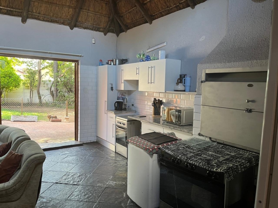 7 Bedroom Property for Sale in Farrarmere Gauteng