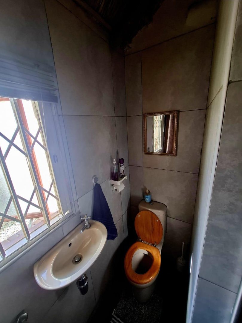 7 Bedroom Property for Sale in Farrarmere Gauteng