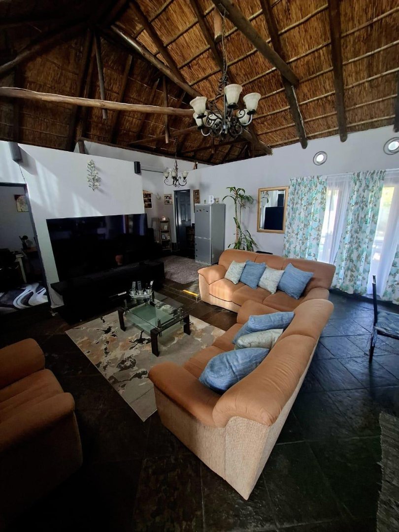 7 Bedroom Property for Sale in Farrarmere Gauteng