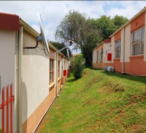 3 Bedroom Property for Sale in Ridgeway Gauteng
