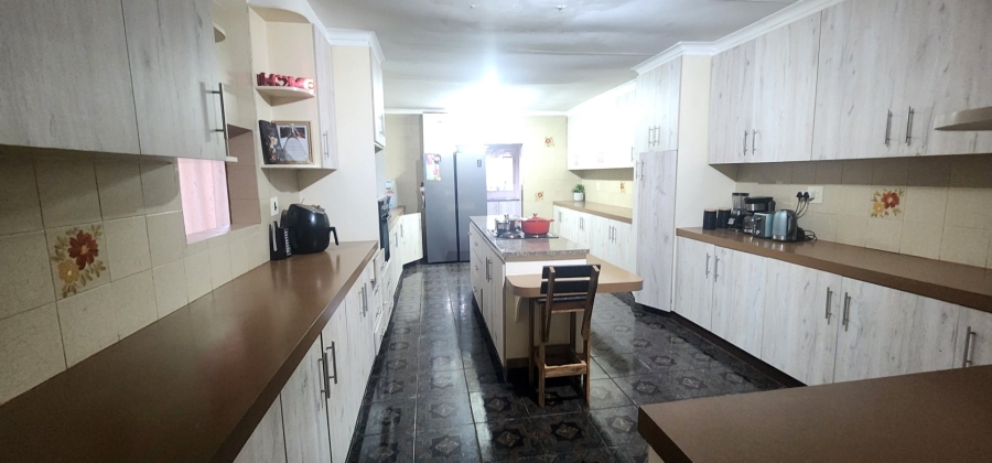 4 Bedroom Property for Sale in Laudium Gauteng
