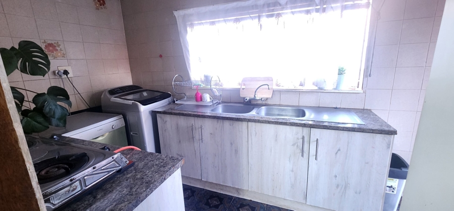 4 Bedroom Property for Sale in Laudium Gauteng