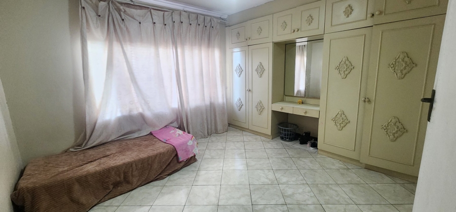 4 Bedroom Property for Sale in Laudium Gauteng