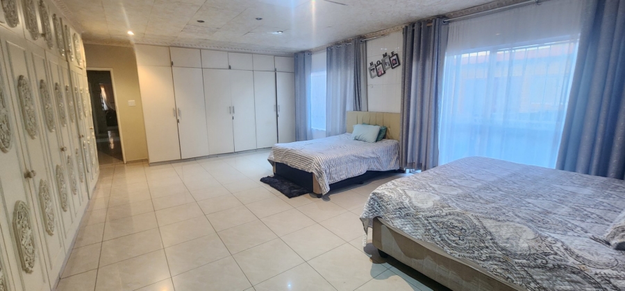 4 Bedroom Property for Sale in Laudium Gauteng