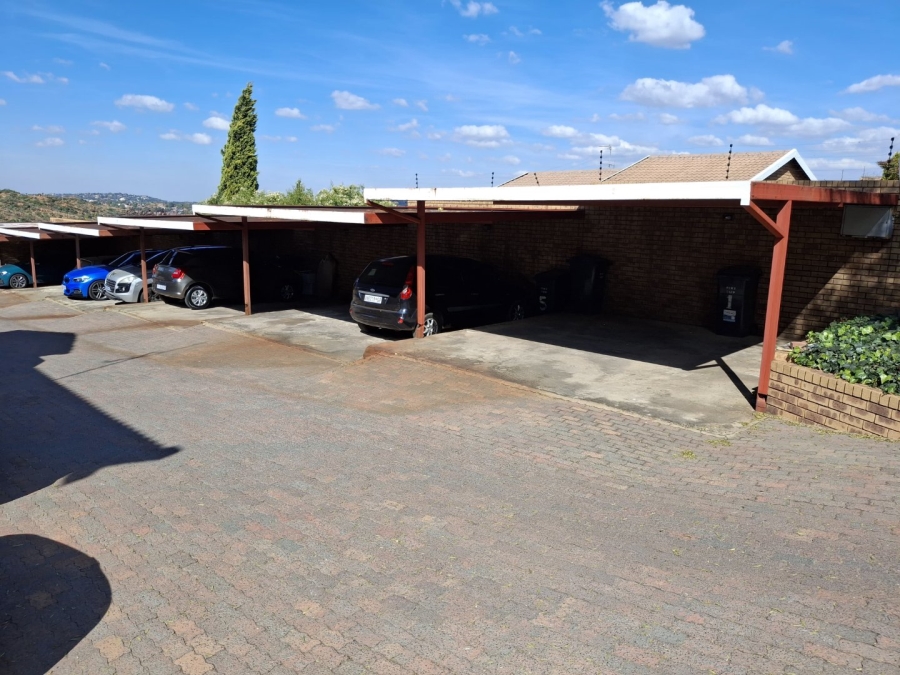 2 Bedroom Property for Sale in Ridgeway Gauteng
