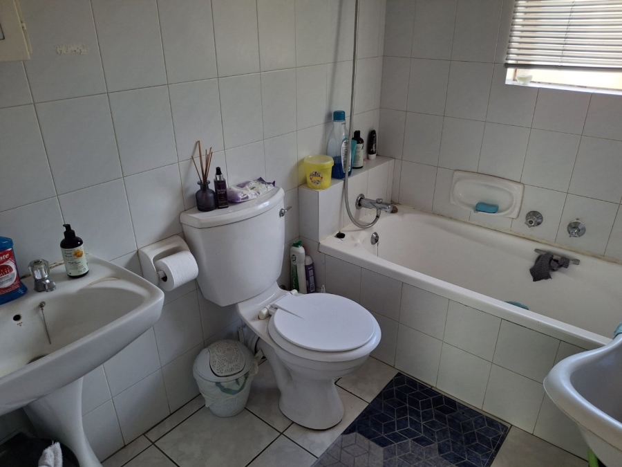 2 Bedroom Property for Sale in Ridgeway Gauteng