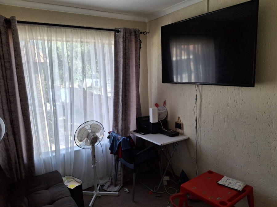 2 Bedroom Property for Sale in Ridgeway Gauteng
