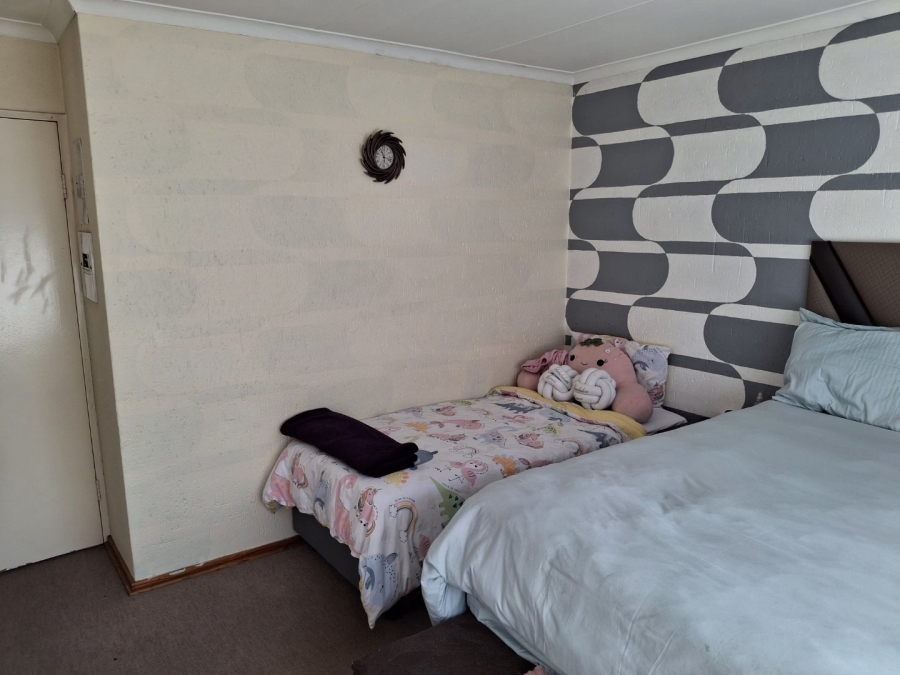 2 Bedroom Property for Sale in Ridgeway Gauteng