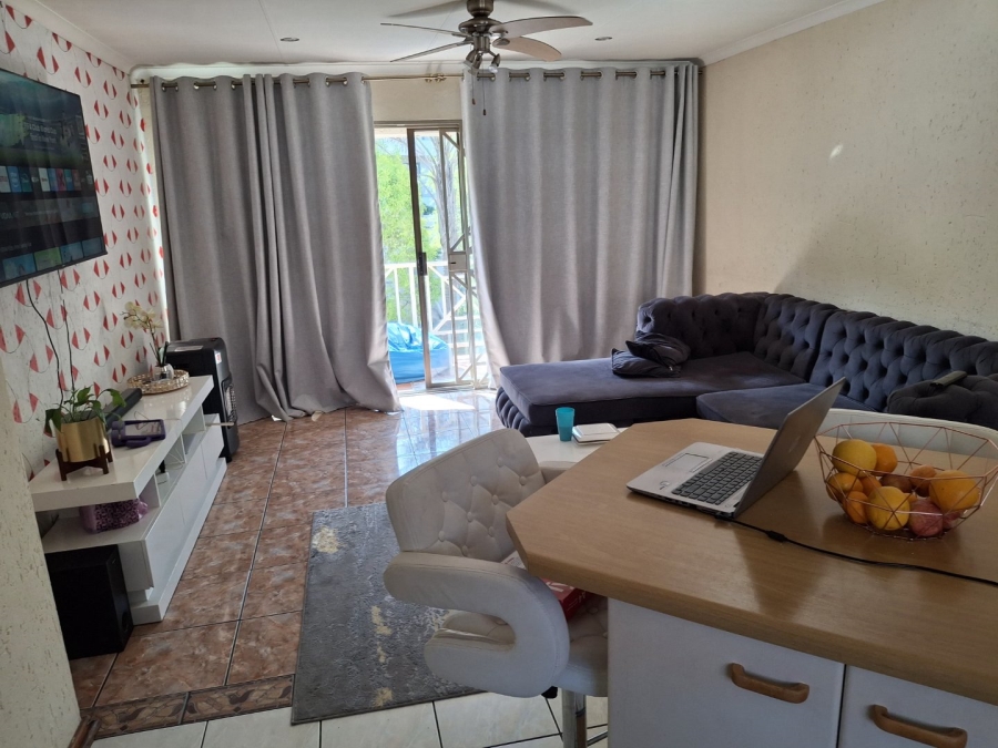 2 Bedroom Property for Sale in Ridgeway Gauteng
