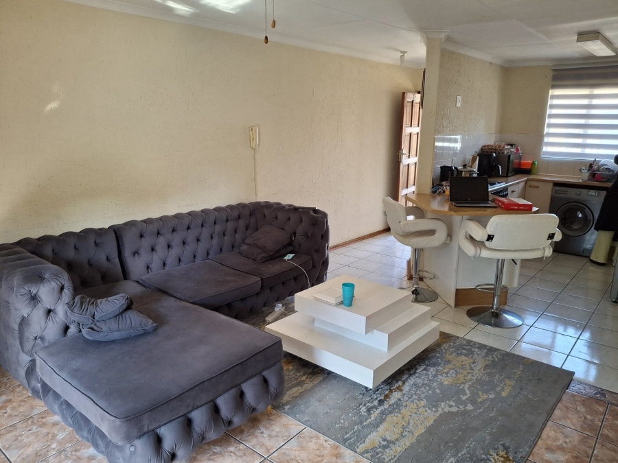 2 Bedroom Property for Sale in Ridgeway Gauteng