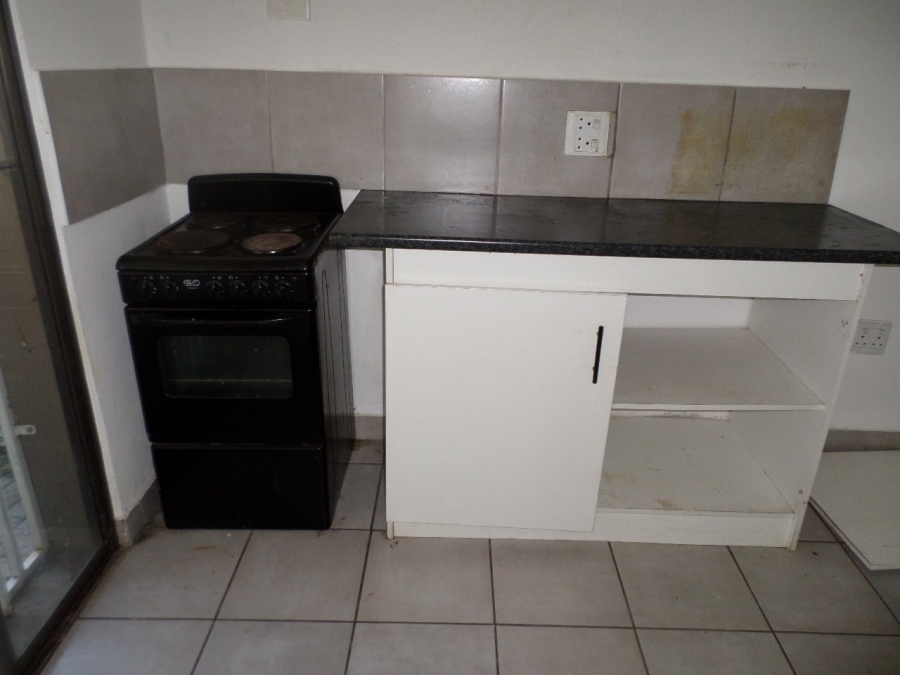 To Let 1 Bedroom Property for Rent in Edenvale Central Gauteng