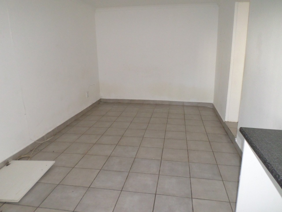 To Let 1 Bedroom Property for Rent in Edenvale Central Gauteng