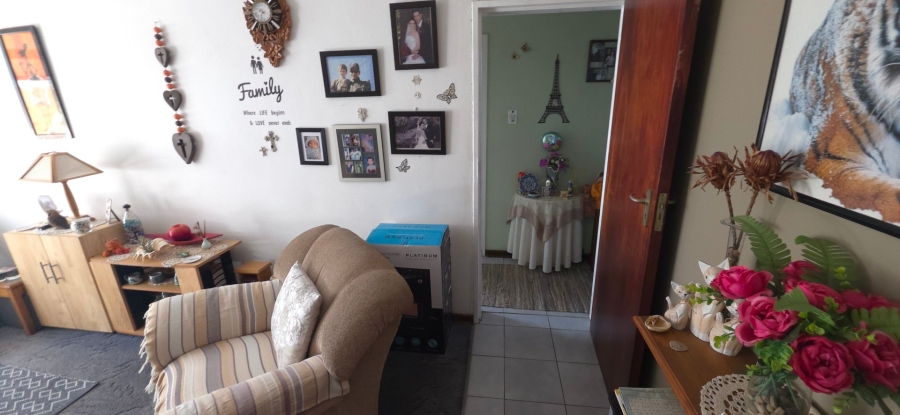 2 Bedroom Property for Sale in New Redruth Gauteng