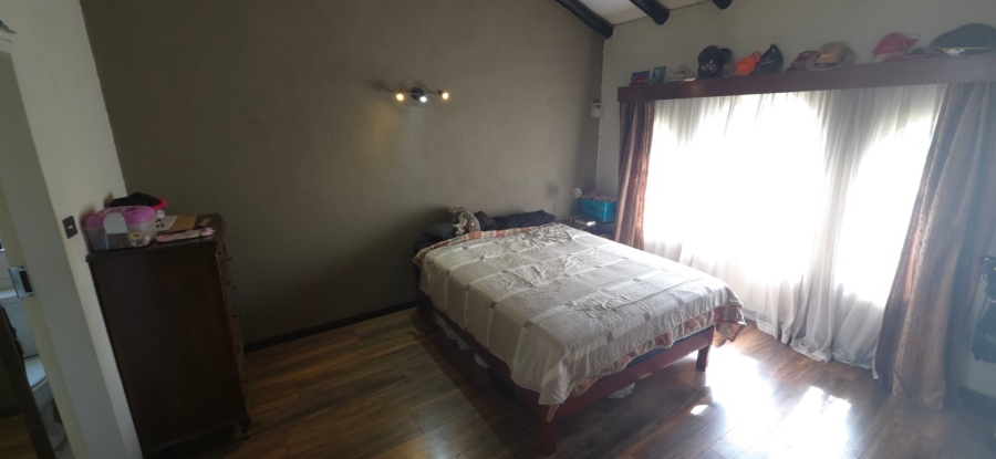 4 Bedroom Property for Sale in Verwoerdpark Gauteng
