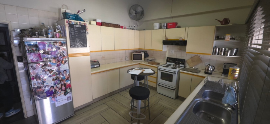 4 Bedroom Property for Sale in Verwoerdpark Gauteng