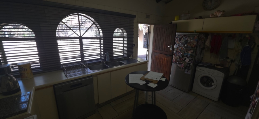4 Bedroom Property for Sale in Verwoerdpark Gauteng