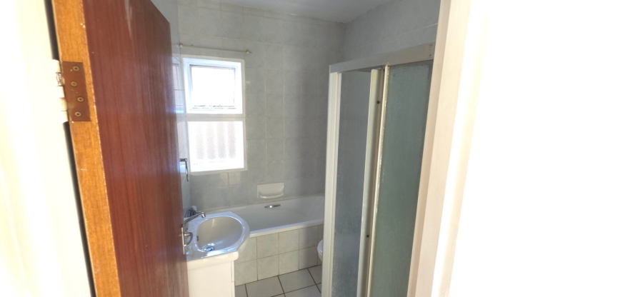 2 Bedroom Property for Sale in New Redruth Gauteng