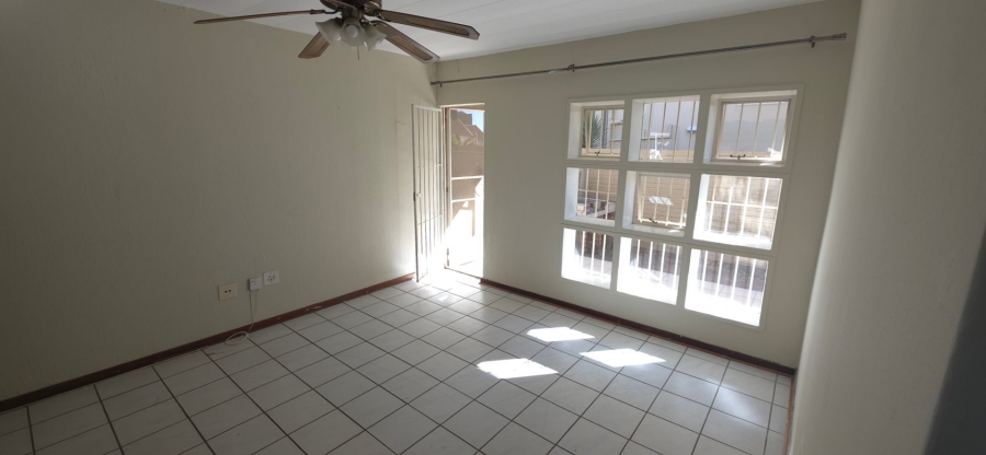 2 Bedroom Property for Sale in New Redruth Gauteng