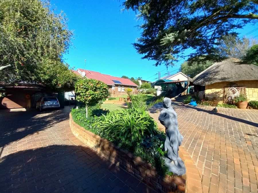 3 Bedroom Property for Sale in Dawnview Gauteng