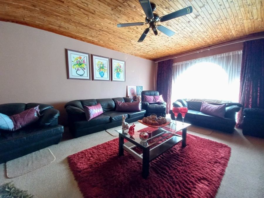 3 Bedroom Property for Sale in Dawnview Gauteng