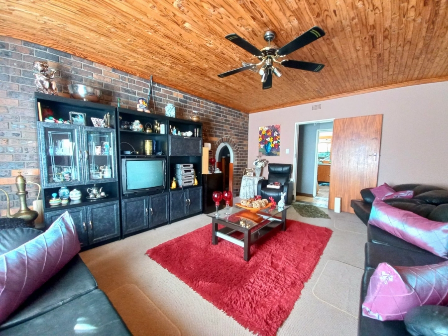 3 Bedroom Property for Sale in Dawnview Gauteng