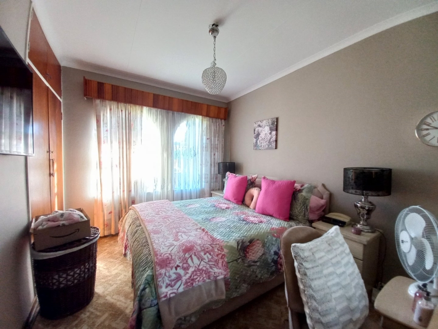 3 Bedroom Property for Sale in Dawnview Gauteng