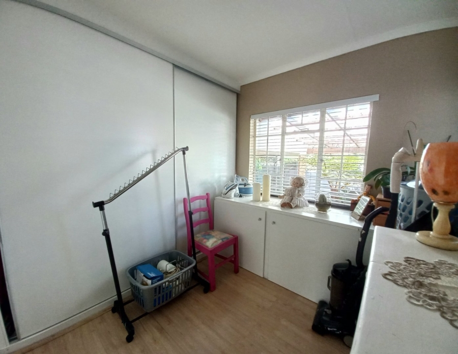 3 Bedroom Property for Sale in Dawnview Gauteng