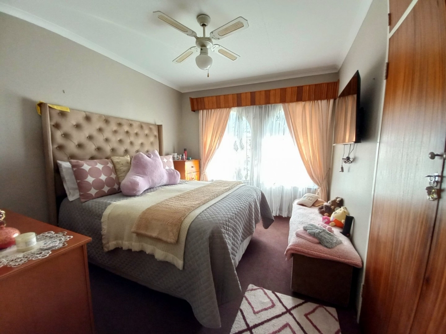 3 Bedroom Property for Sale in Dawnview Gauteng