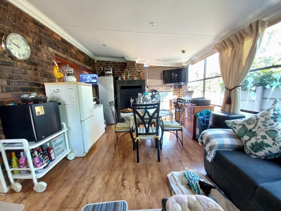 3 Bedroom Property for Sale in Dawnview Gauteng