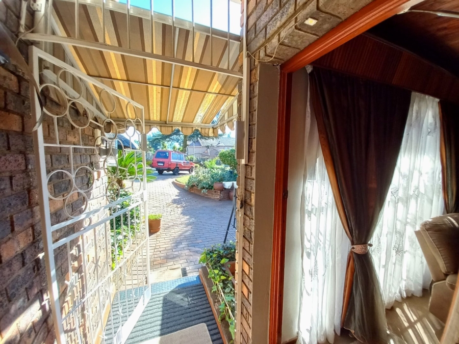 3 Bedroom Property for Sale in Dawnview Gauteng