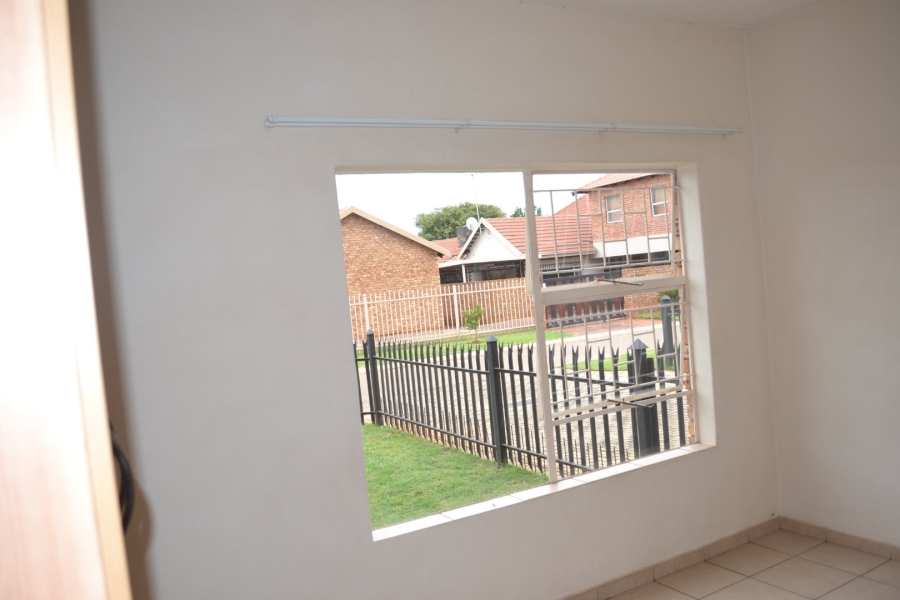 2 Bedroom Property for Sale in Theresa Park Gauteng
