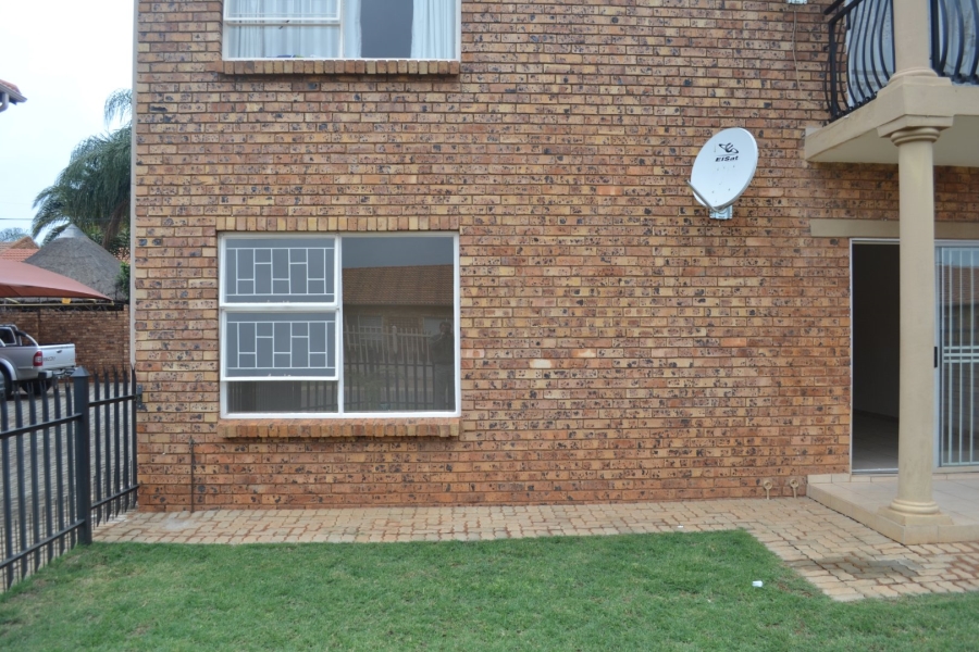 2 Bedroom Property for Sale in Theresa Park Gauteng