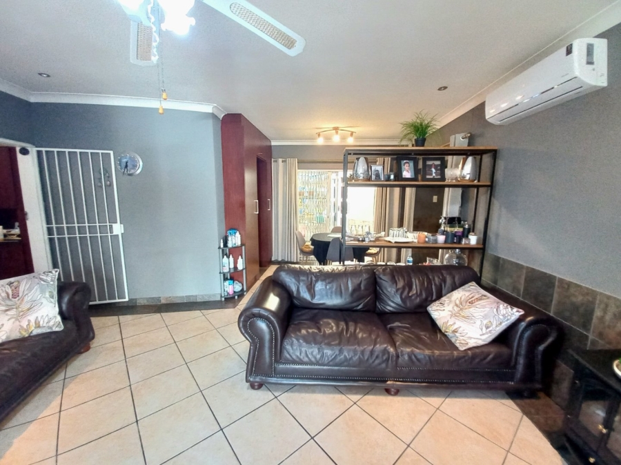 5 Bedroom Property for Sale in Edenvale Central Gauteng