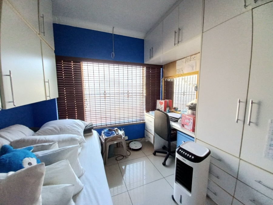 5 Bedroom Property for Sale in Edenvale Central Gauteng