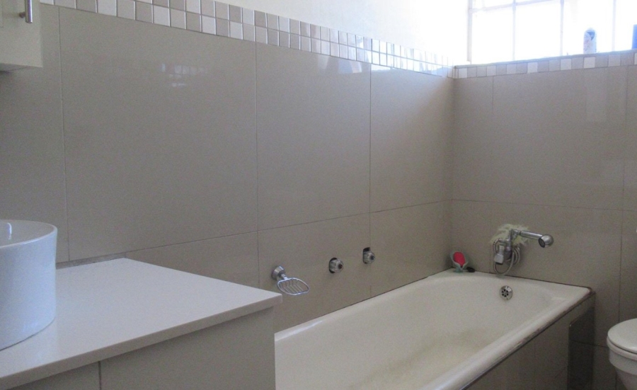 3 Bedroom Property for Sale in Kew Gauteng