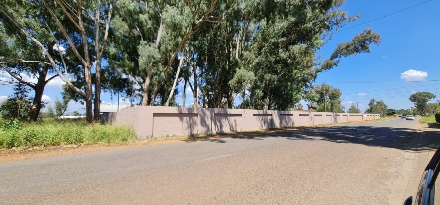  Bedroom Property for Sale in Highbury Gauteng