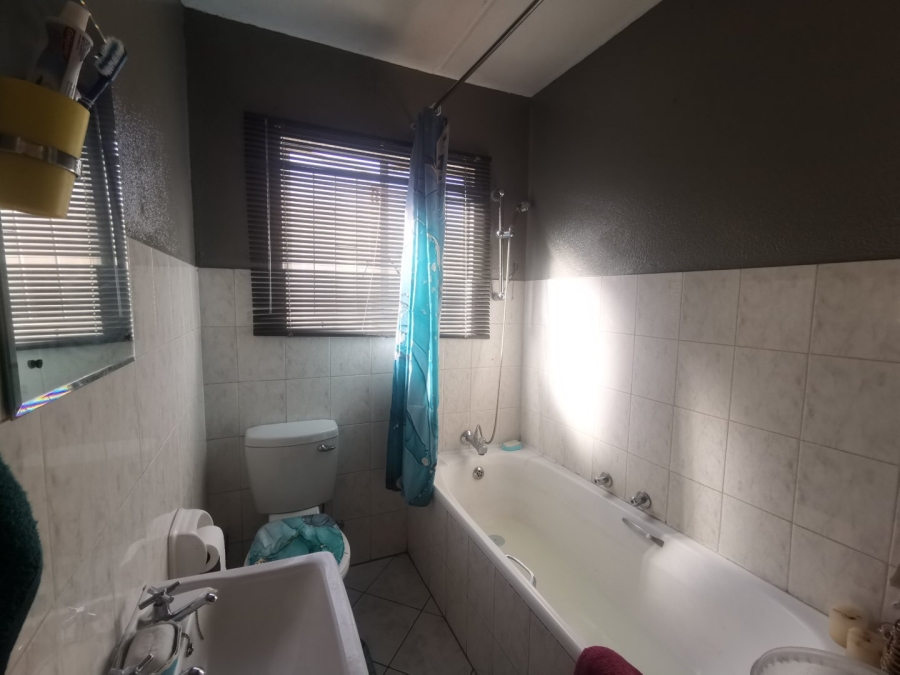 2 Bedroom Property for Sale in Parkdene Gauteng