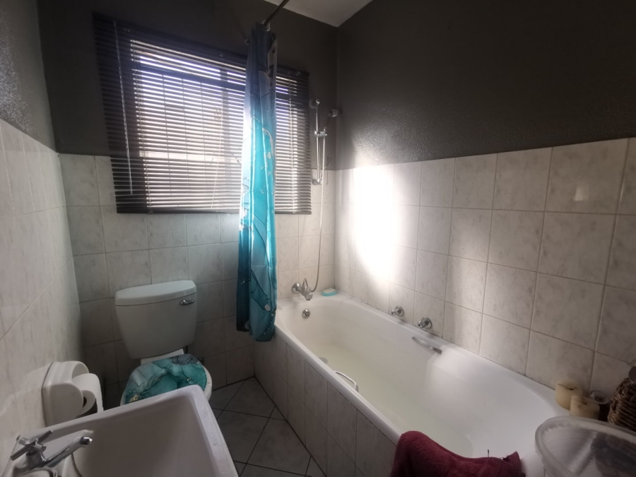 2 Bedroom Property for Sale in Parkdene Gauteng