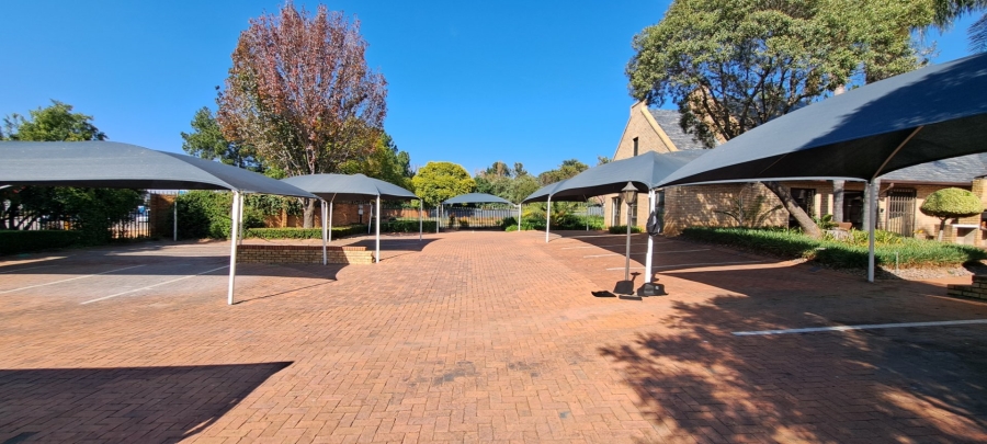To Let commercial Property for Rent in Woodmead Gauteng