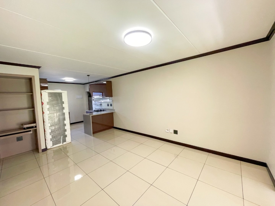 2 Bedroom Property for Sale in Blue Hills Gauteng