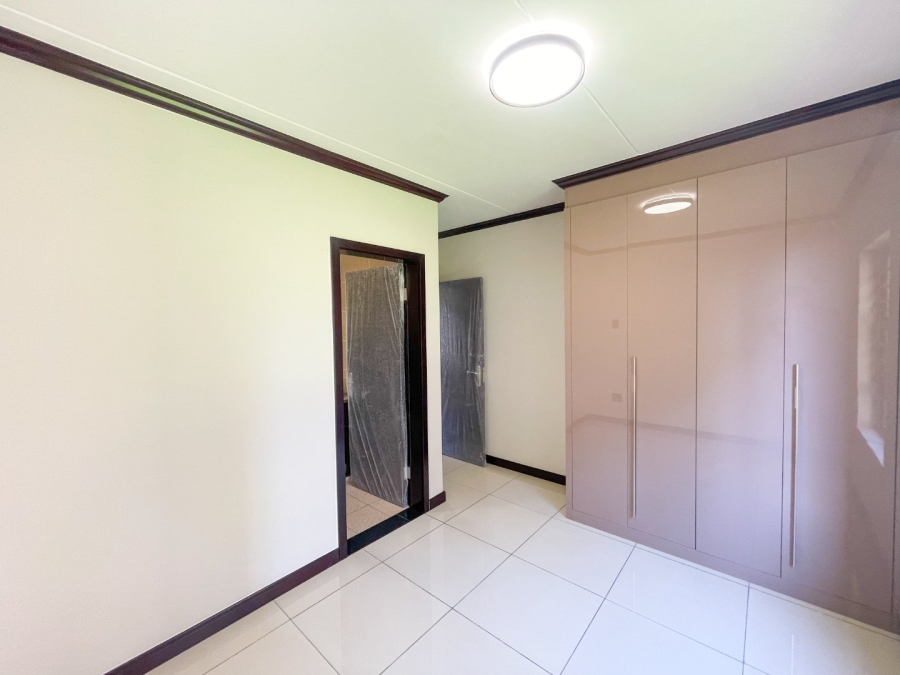 2 Bedroom Property for Sale in Blue Hills Gauteng