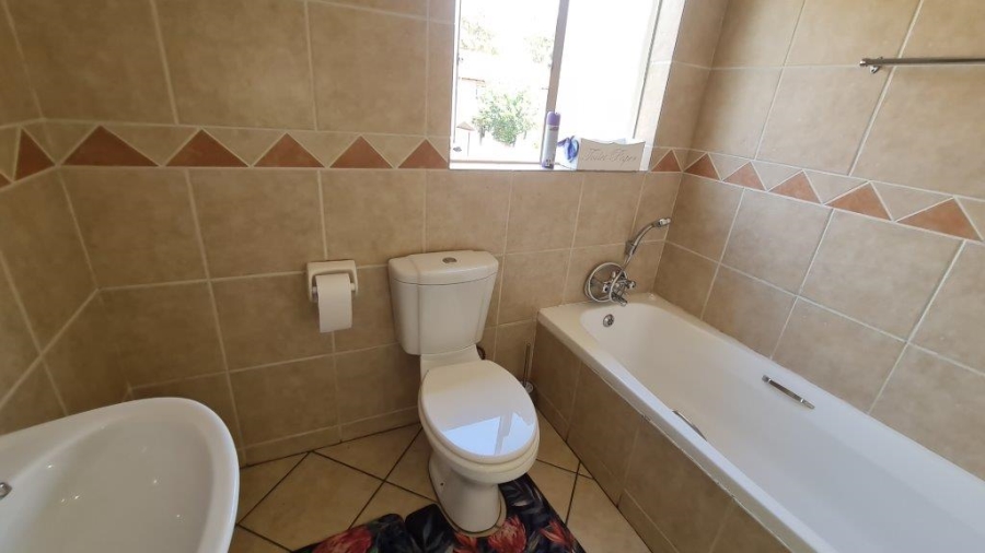 3 Bedroom Property for Sale in Halfway House Gauteng