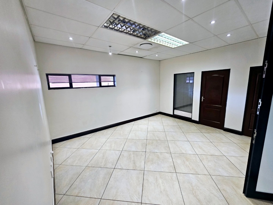 Commercial Property for Sale in Die Hoewes Gauteng