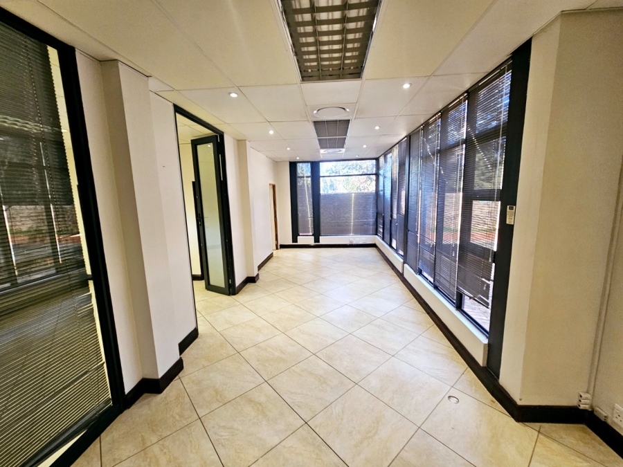 Commercial Property for Sale in Die Hoewes Gauteng