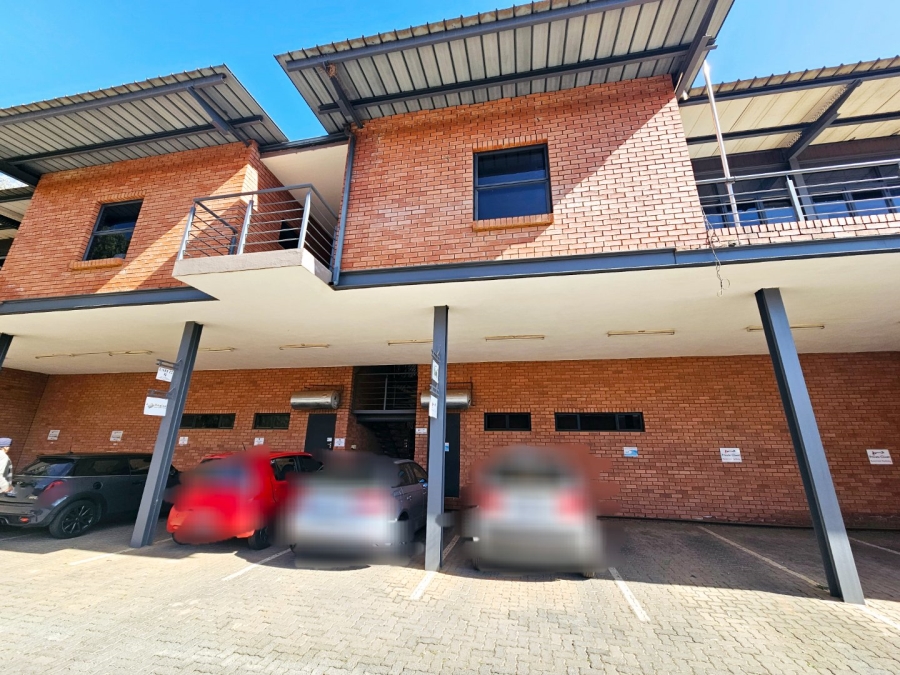 Commercial Property for Sale in Die Hoewes Gauteng