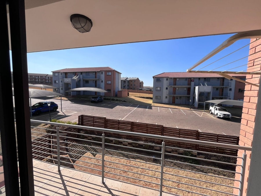 2 Bedroom Property for Sale in Noordwyk Gauteng
