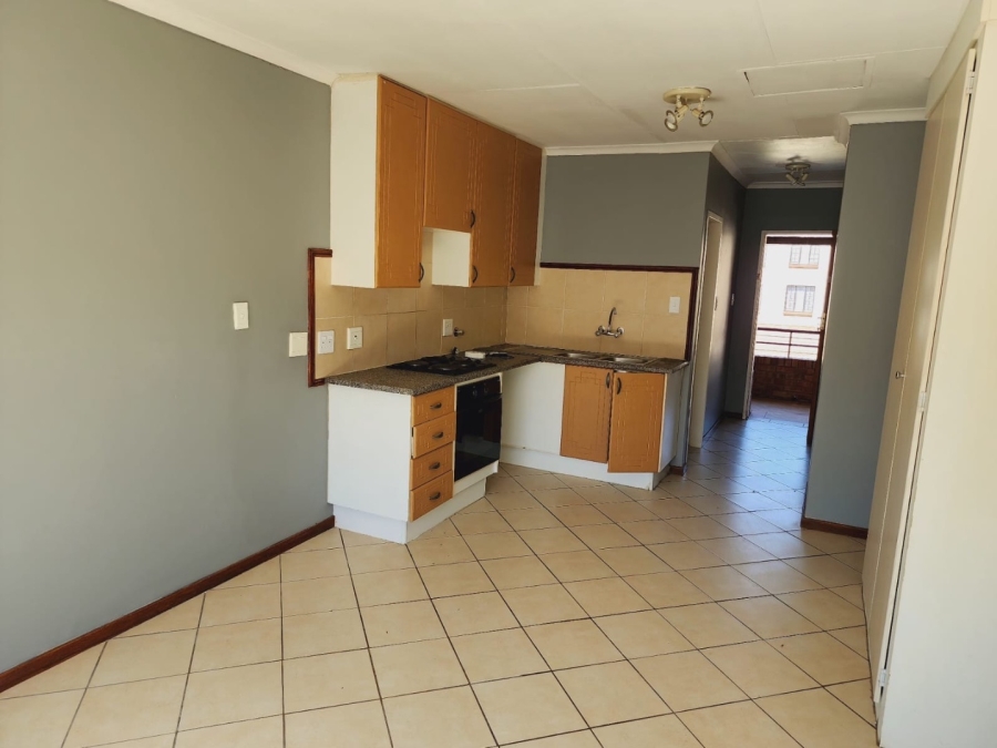 1 Bedroom Property for Sale in Noordwyk Gauteng