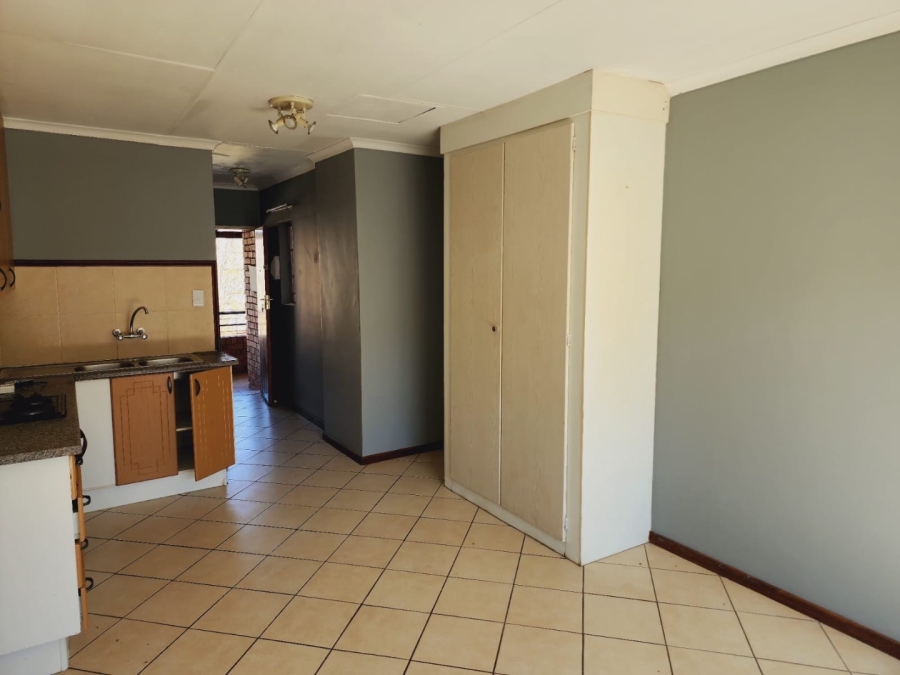 1 Bedroom Property for Sale in Noordwyk Gauteng